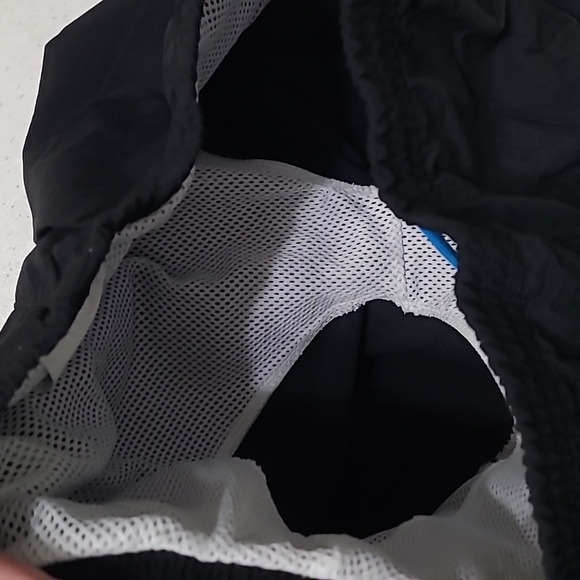 Columbia Black Omni Shade Swim Trunks size XL (18/20) - Picture 5 of 7